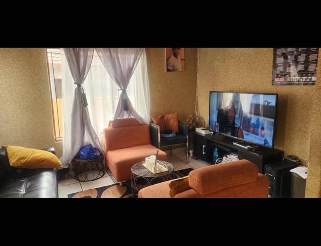 2 BEDROOM HOUSE FOR SALE IN BIRCH ACRES